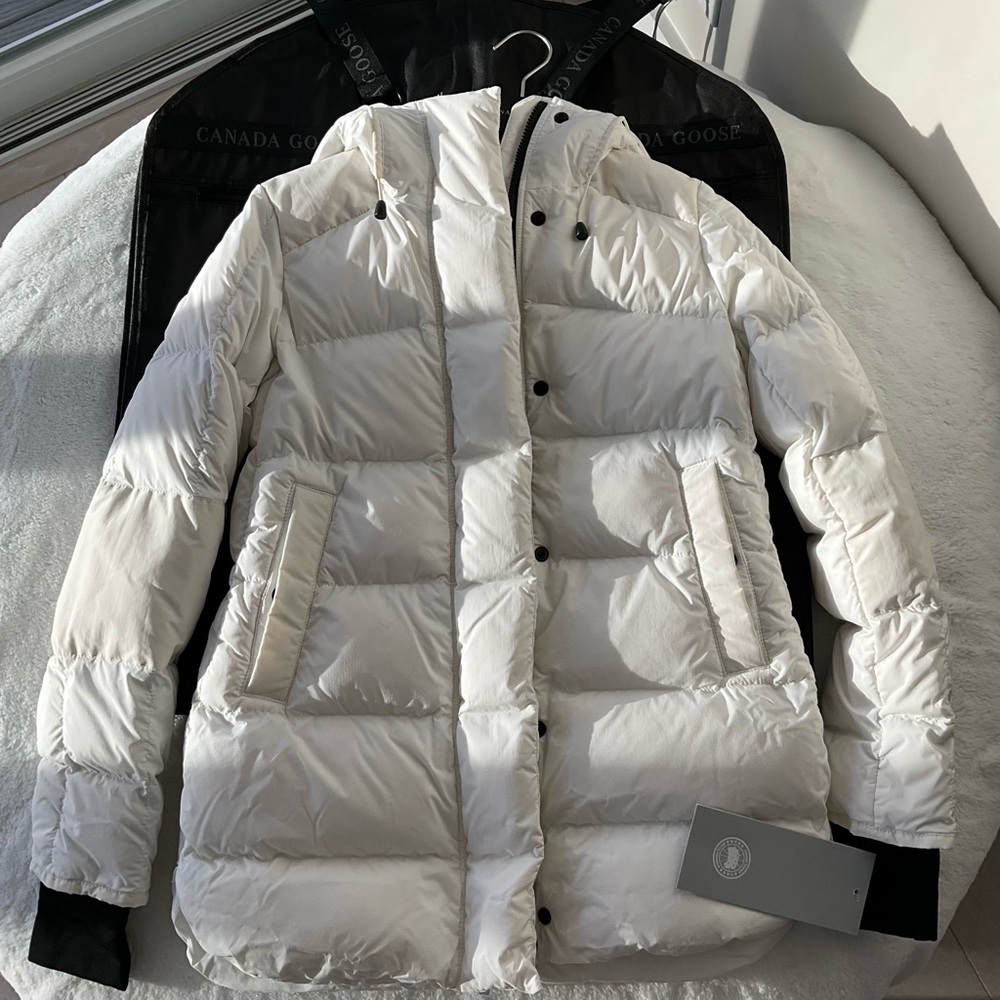 Canada Goose Alliston Puffer New w/tags Women Size Small